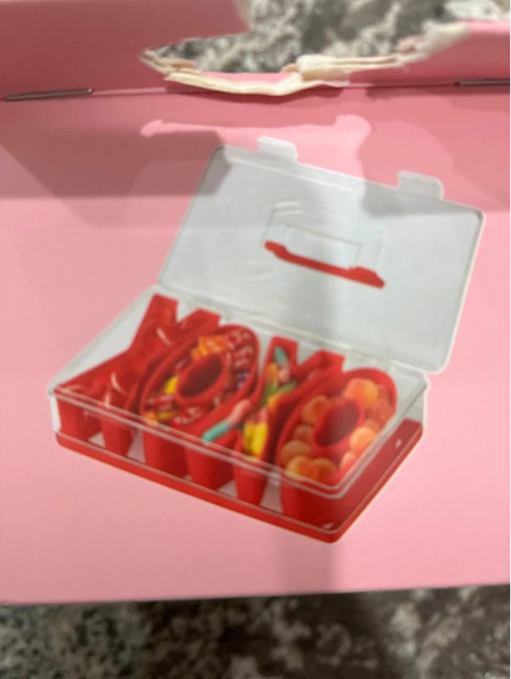 CWC Perfect On The Go Snack Box with 4 Compartments - Picture 5 of 6
